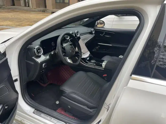 Mercedes-Benz C-Class — Фото автомобиля 2