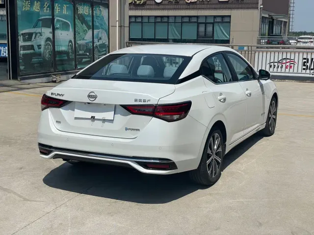 Nissan Sylphy — Фото автомобиля 6