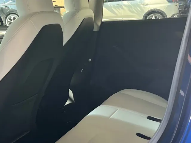 Tesla Model Y — Фото автомобиля 8