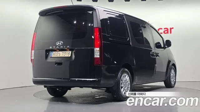 Hyundai Staria Staria Карго 5 мест — Фото автомобиля 2