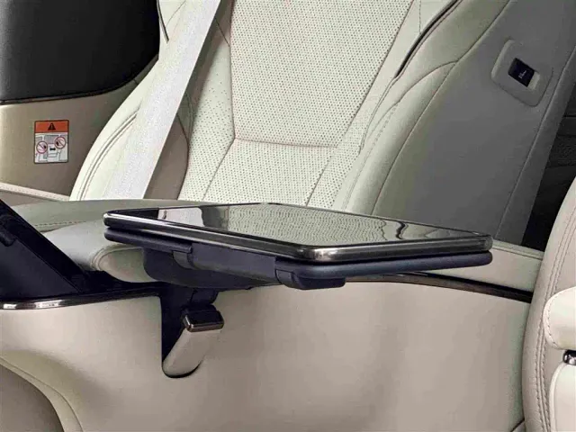 Toyota Alphard 2024 Hybrid 2.5L Ultimate Enjoyment Edition — Фото автомобиля 15