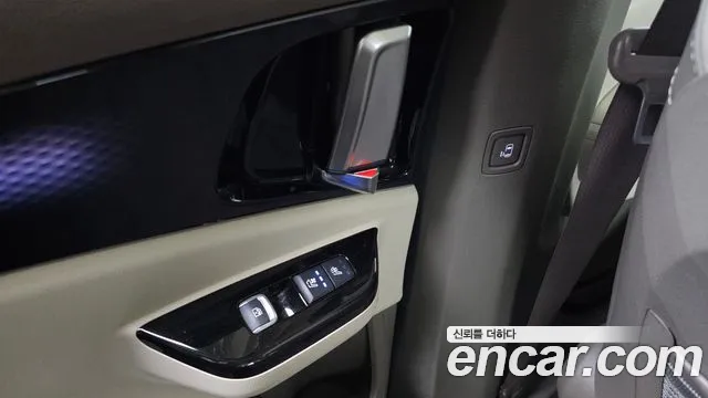 Kia Canival Carnival 4 поколение Дизель 7 мест Hi-Limousine — Фото автомобиля 16
