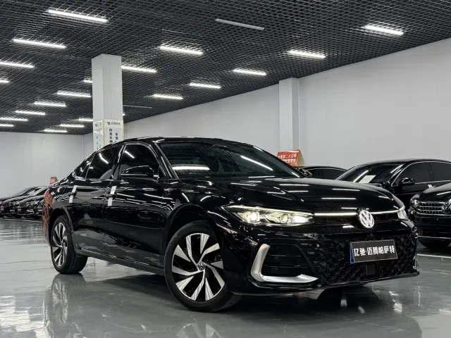 Volkswagen Passat — Фото автомобиля 3