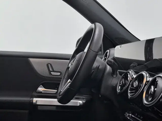 Mercedes-Benz GLB-Class — Фото автомобиля 22