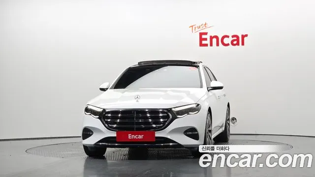 Mercedes-Benz E-Class E-класс W214 E300 4MATIC Exclusive — Фото автомобиля 3