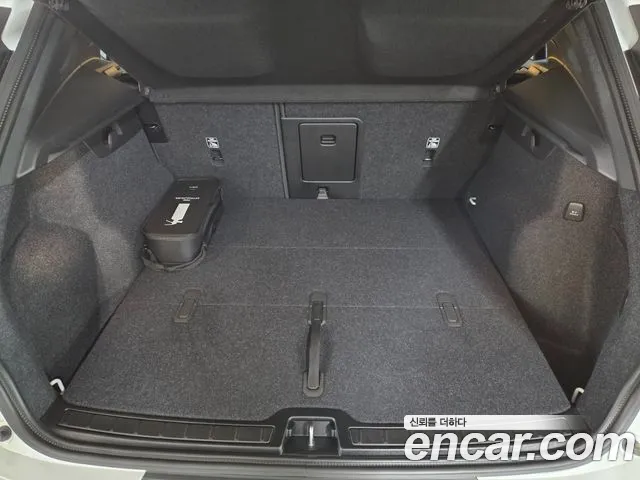Volvo XC40 — Фото автомобиля 19