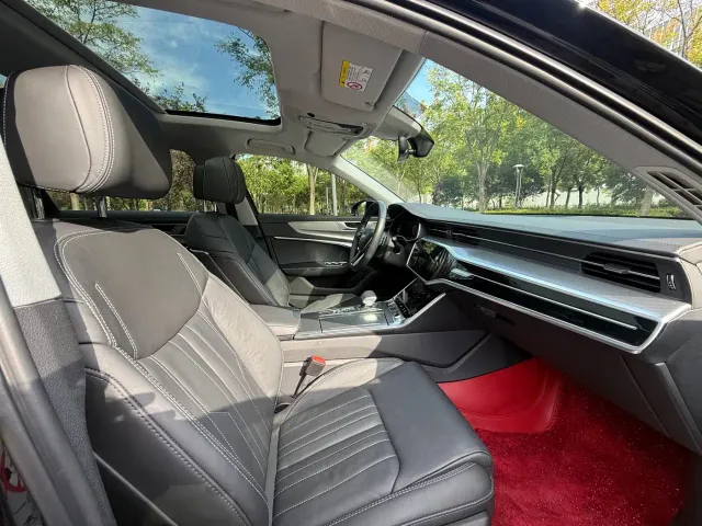 Audi A6L — Фото автомобиля 18