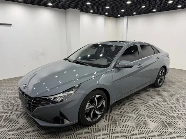 Hyundai Elantra — Фото автомобиля 3
