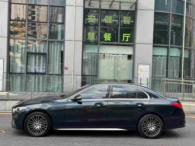 Mercedes-Benz C-Class — Фото автомобиля 2