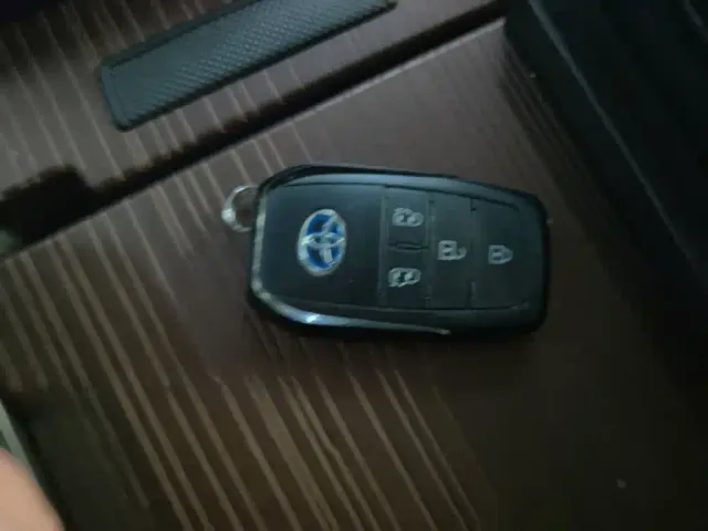 Toyota Sienna — Фото автомобиля 8