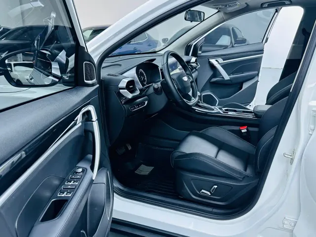 Geely Binyue — Фото автомобиля 4