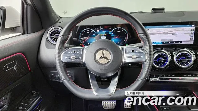Mercedes-Benz GLA-Class — Фото автомобиля 12