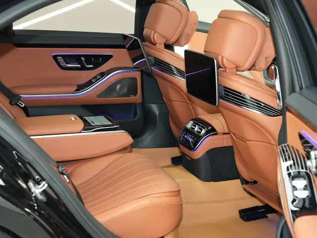 Mercedes-Benz S-Class — Фото автомобиля 18