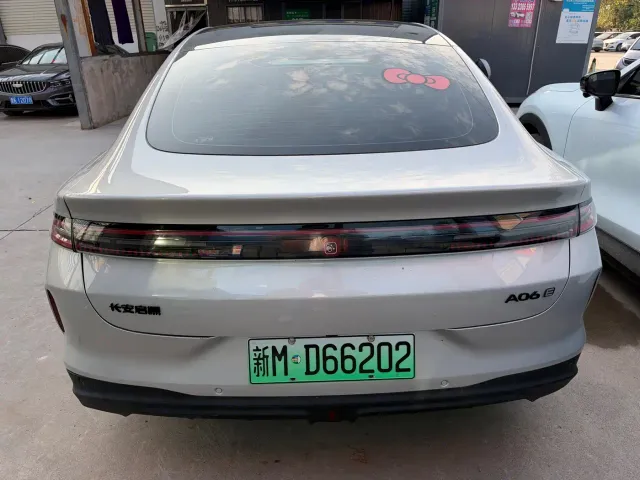 Changan Qiyuan A06 — Фото автомобиля 11