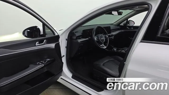Kia K5 Новый K5 3 поколение 2.0 LPi(Для проката) — Фото автомобиля 10