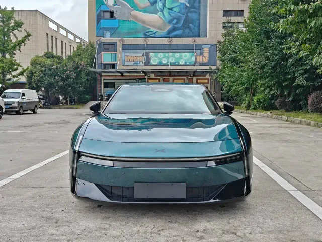Xpeng P7 — Фото автомобиля 3