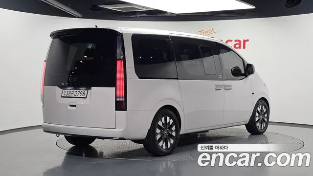 Hyundai Staria — Фото автомобиля 2