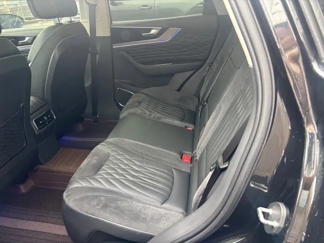 Hongqi Hongqi HS5 2022 2.0T Smart Connect Flagship AWD Edition — Фото автомобиля 8