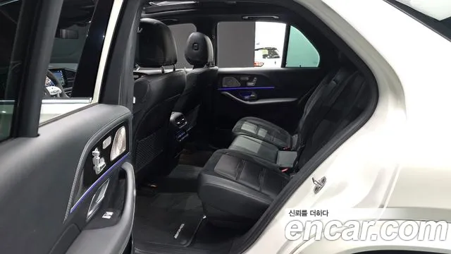 Mercedes-Benz GLE-Class — Фото автомобиля 12