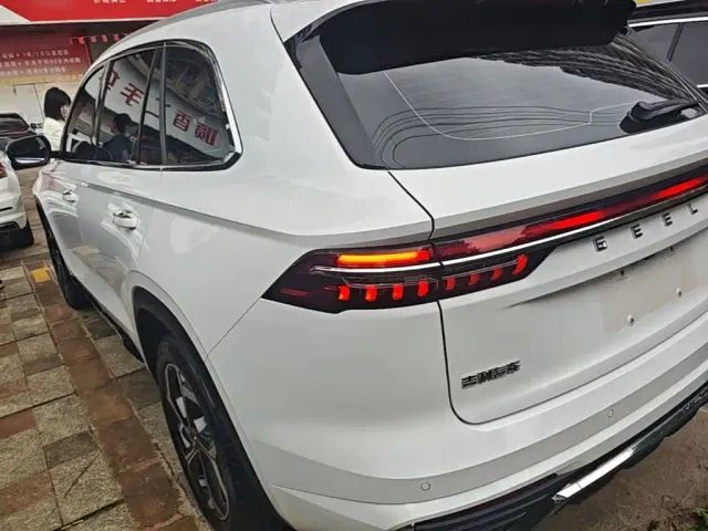 Geely Xingyue L — Фото автомобиля 4
