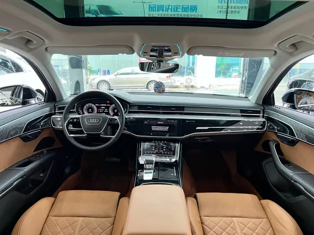 Audi A8 — Фото автомобиля 11