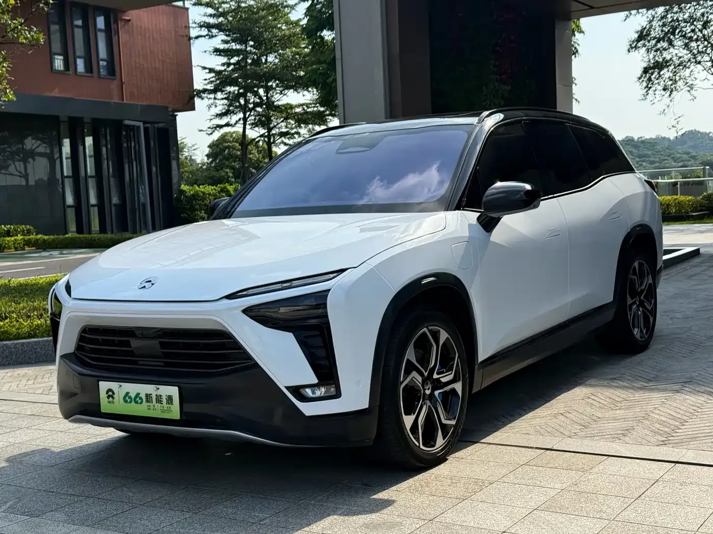 Фотография автомобиля — Nio ES8