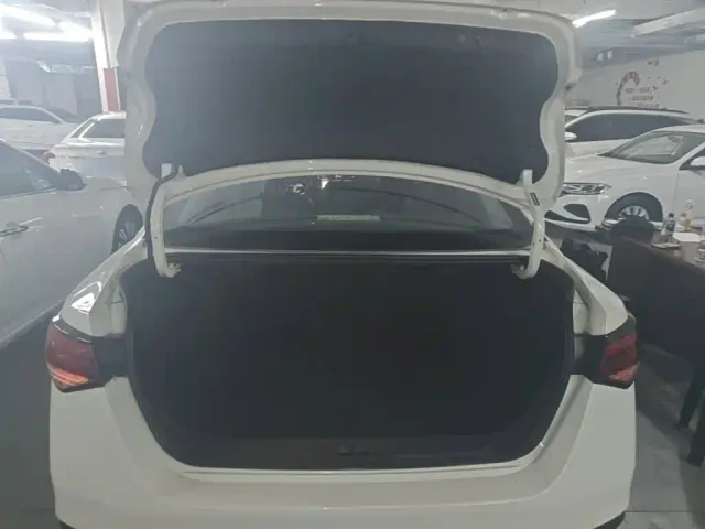 Nissan Sylphy — Фото автомобиля 18