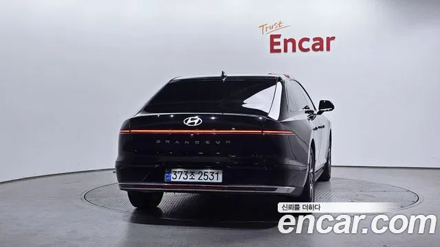 Hyundai Grandeur Grandeur (GN7) 2.5 Бензин 2WD — Фото автомобиля 4
