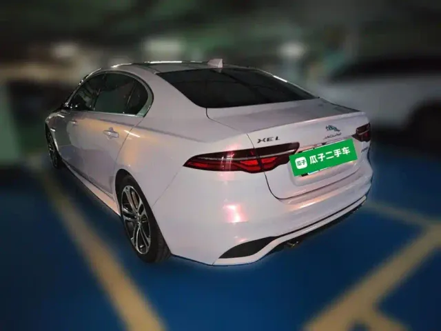 Jaguar XEL — Фото автомобиля 4