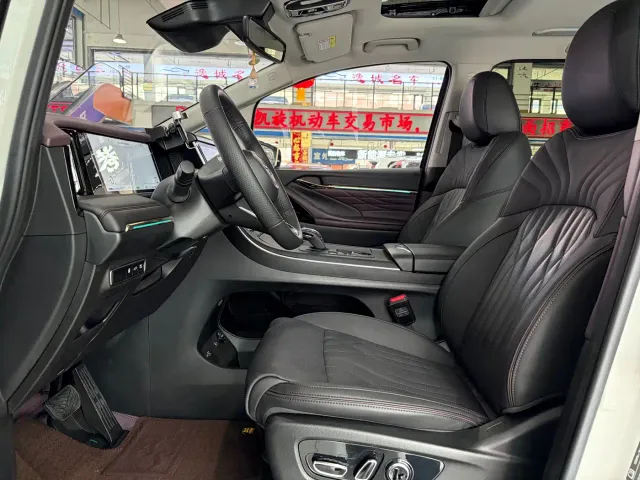GAC Trumpchi M8 — Фото автомобиля 4