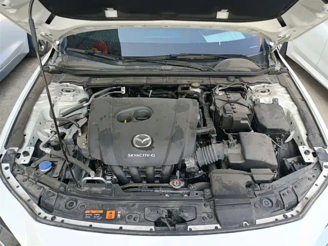 Mazda Axela — Фото автомобиля 19