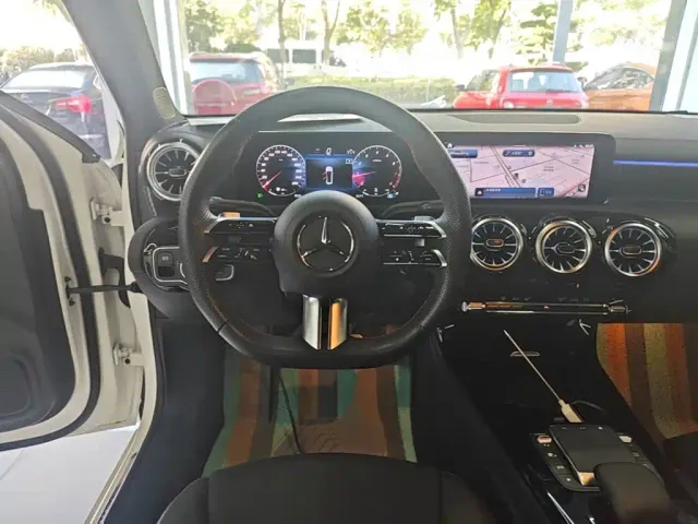 Mercedes-Benz A-Class — Фото автомобиля 10