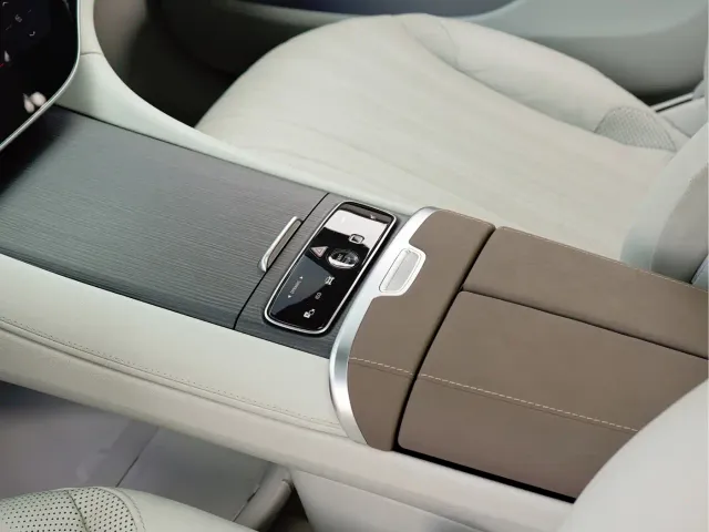 Mercedes-Benz EQS — Фото автомобиля 14