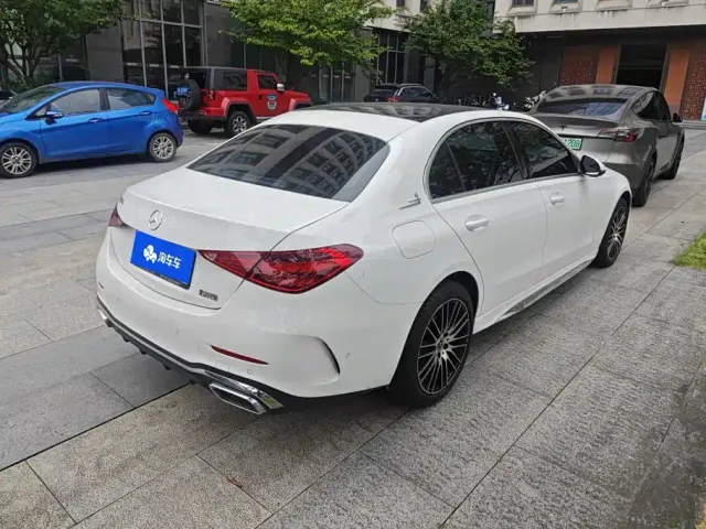 Mercedes-Benz C-Class — Фото автомобиля 3