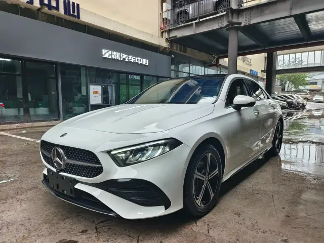 Фотография автомобиля — Mercedes-Benz A-Class