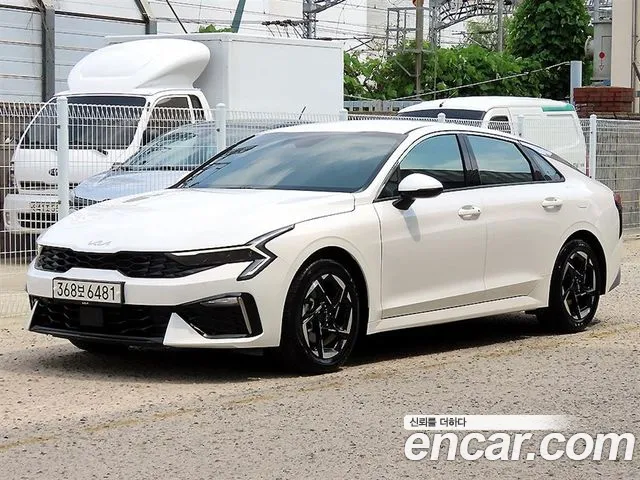 Kia K5 Новый K5 3 поколение 2.0 LPi(Для проката) — Фото автомобиля 2