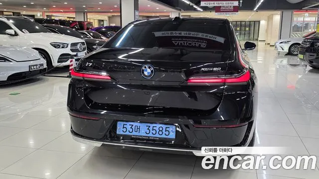 BMW i7 — Фото автомобиля 5