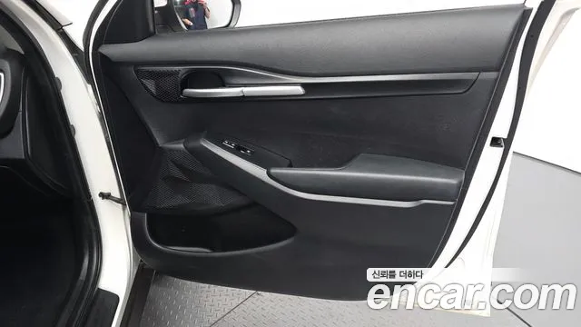 Kia Seltos — Фото автомобиля 13