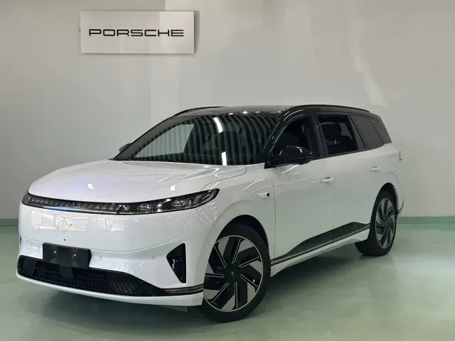 Фотография автомобиля — Dongfeng eπ 008
