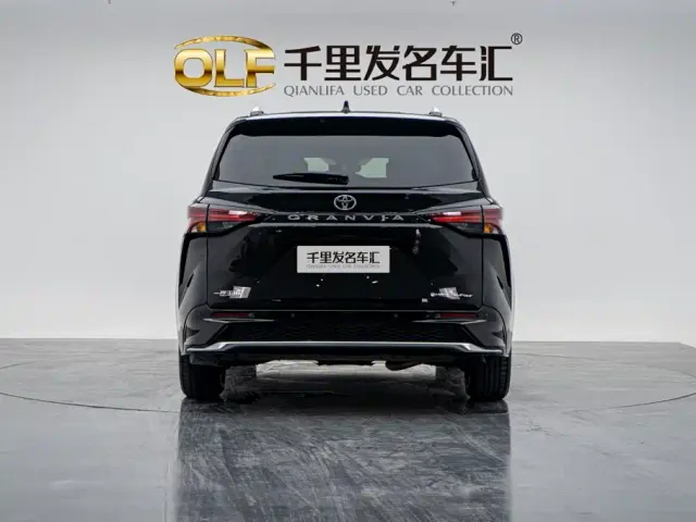 Toyota Granvia — Фото автомобиля 5