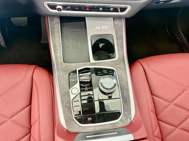 BMW X5 — Фото автомобиля 10