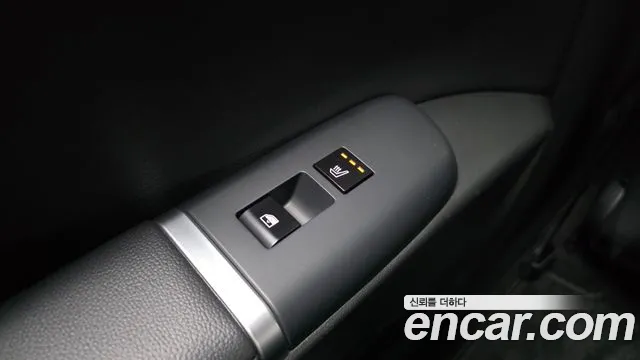 Hyundai Grandeur Grandeur (GN7) 2.5 Бензин 2WD — Фото автомобиля 19
