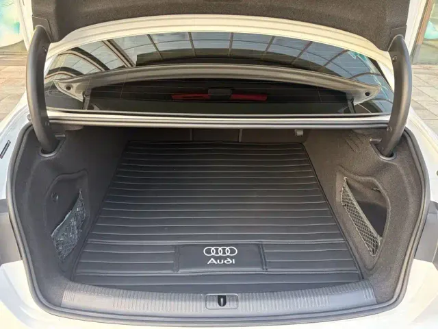 Audi A4L — Фото автомобиля 7