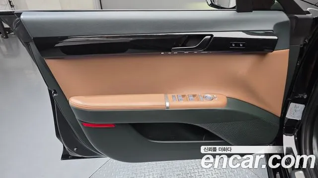 Hyundai Grandeur GN7 — Фото автомобиля 13