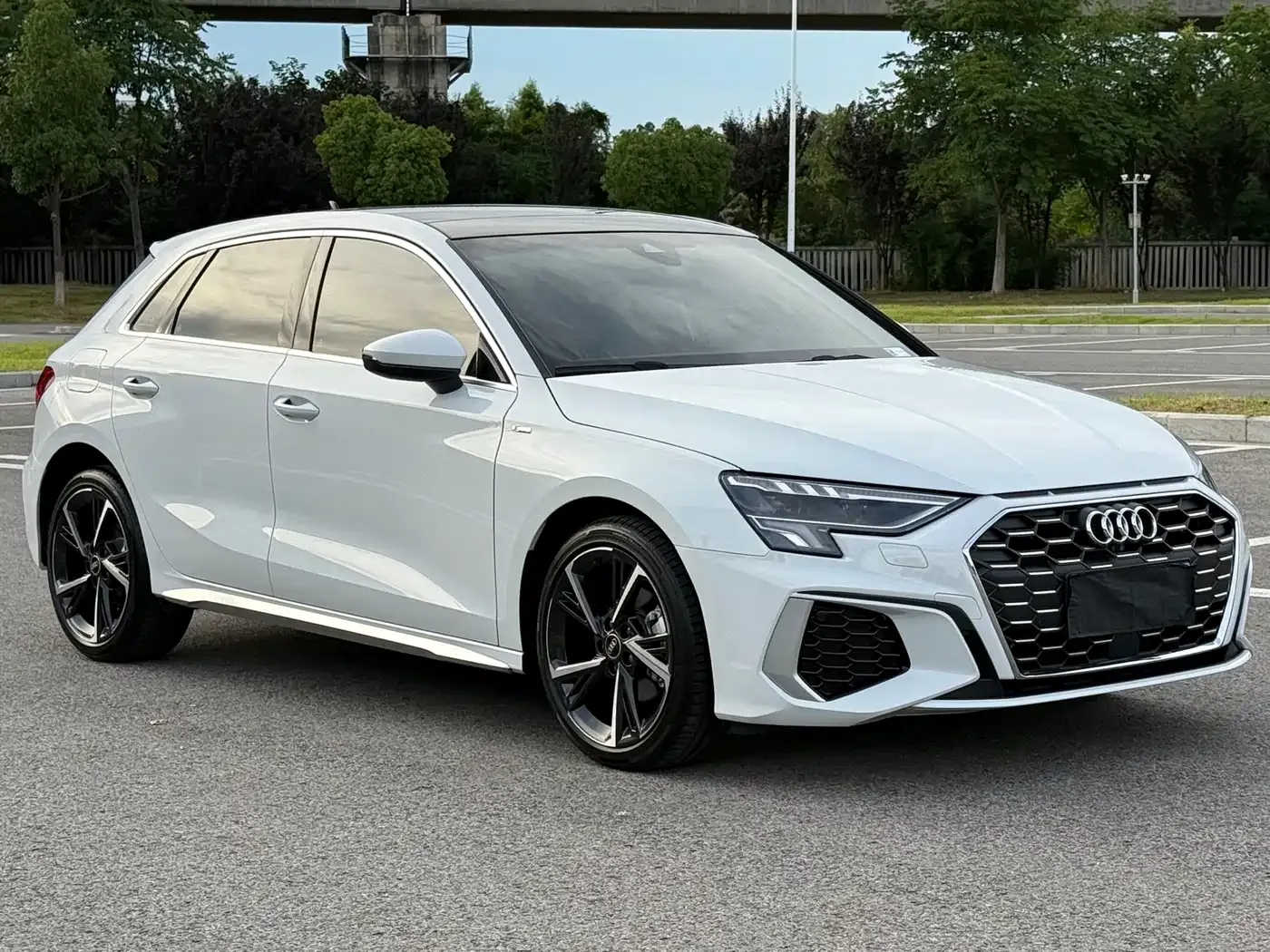Audi Audi A3 2023 Facelift Sportback 35 TFSI Fashion Sport — Фото автомобиля 3