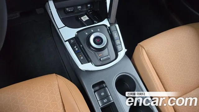 Kia Seltos Бензин 1.6 турбо 2WD — Фото автомобиля 9