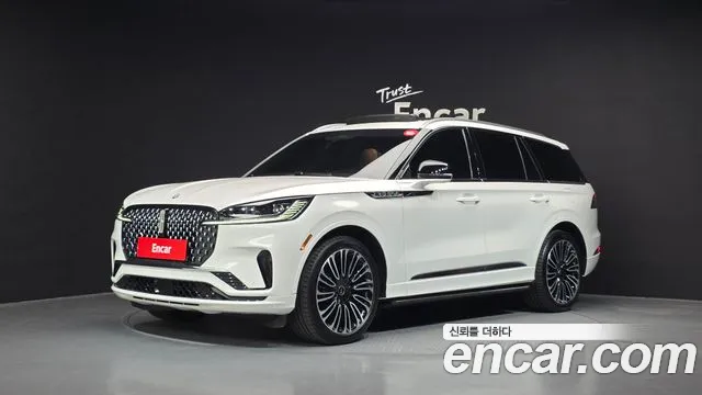 Фотография автомобиля — Lincoln Aviator