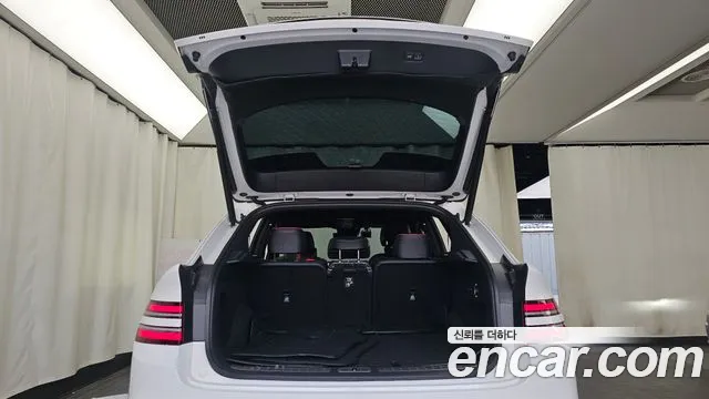 Genesis GV80 — Фото автомобиля 17