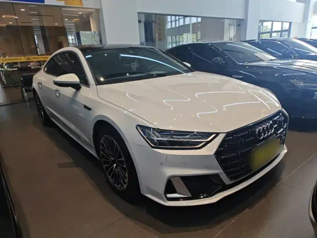 Audi A7L — Фото автомобиля 3