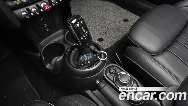 Mini Cooper Convertible — Фото автомобиля 9